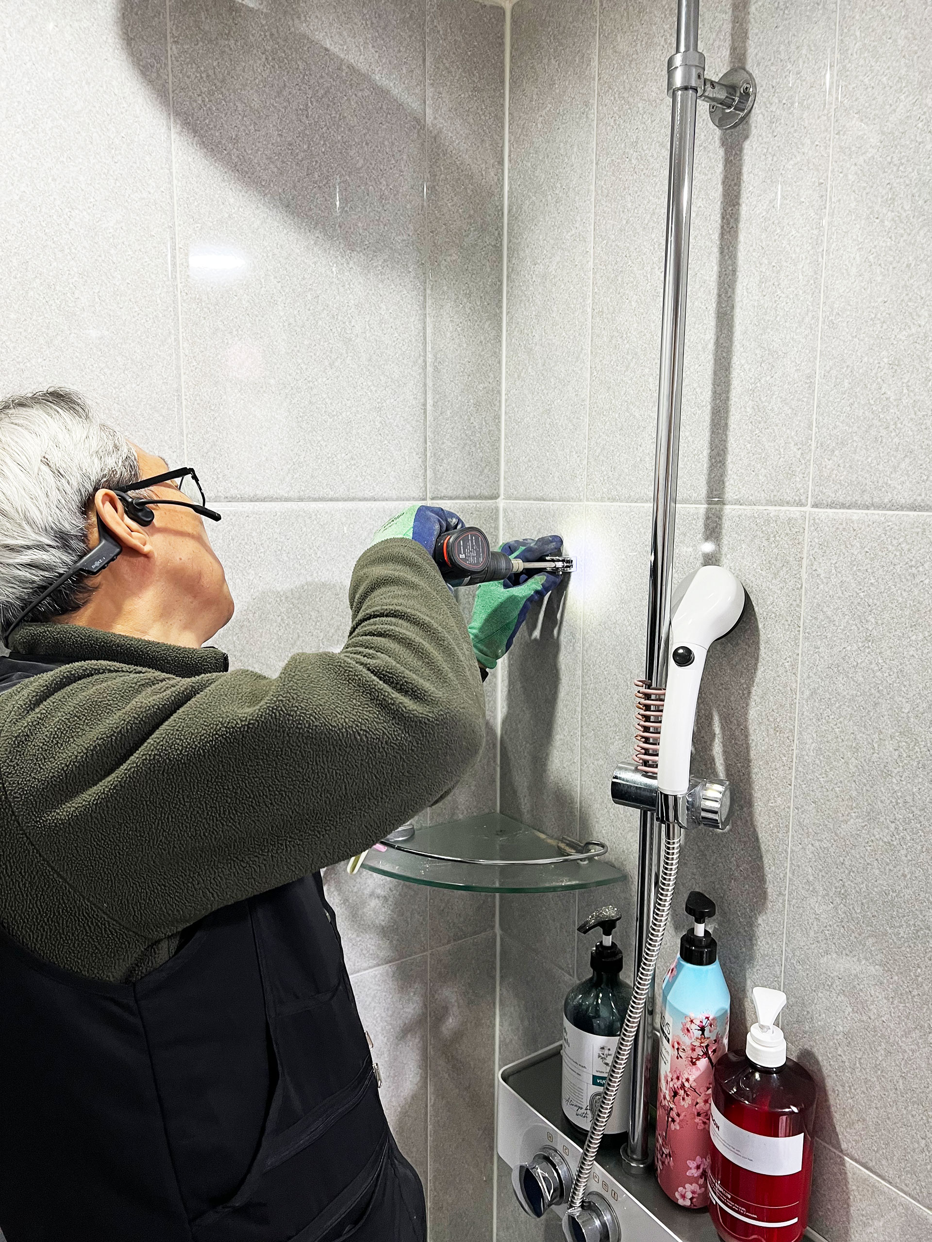 욕실 액세서리 설치